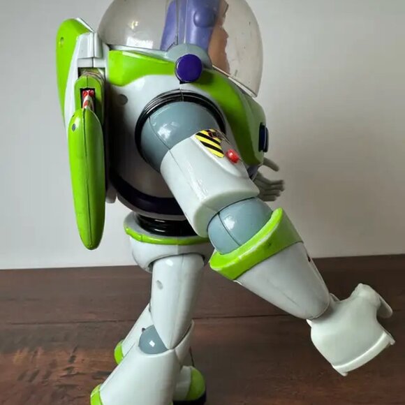 Toy story BUZZ LIGHTYEAR 12" Talking Figure Pixar Disney - Picture 4 of 5